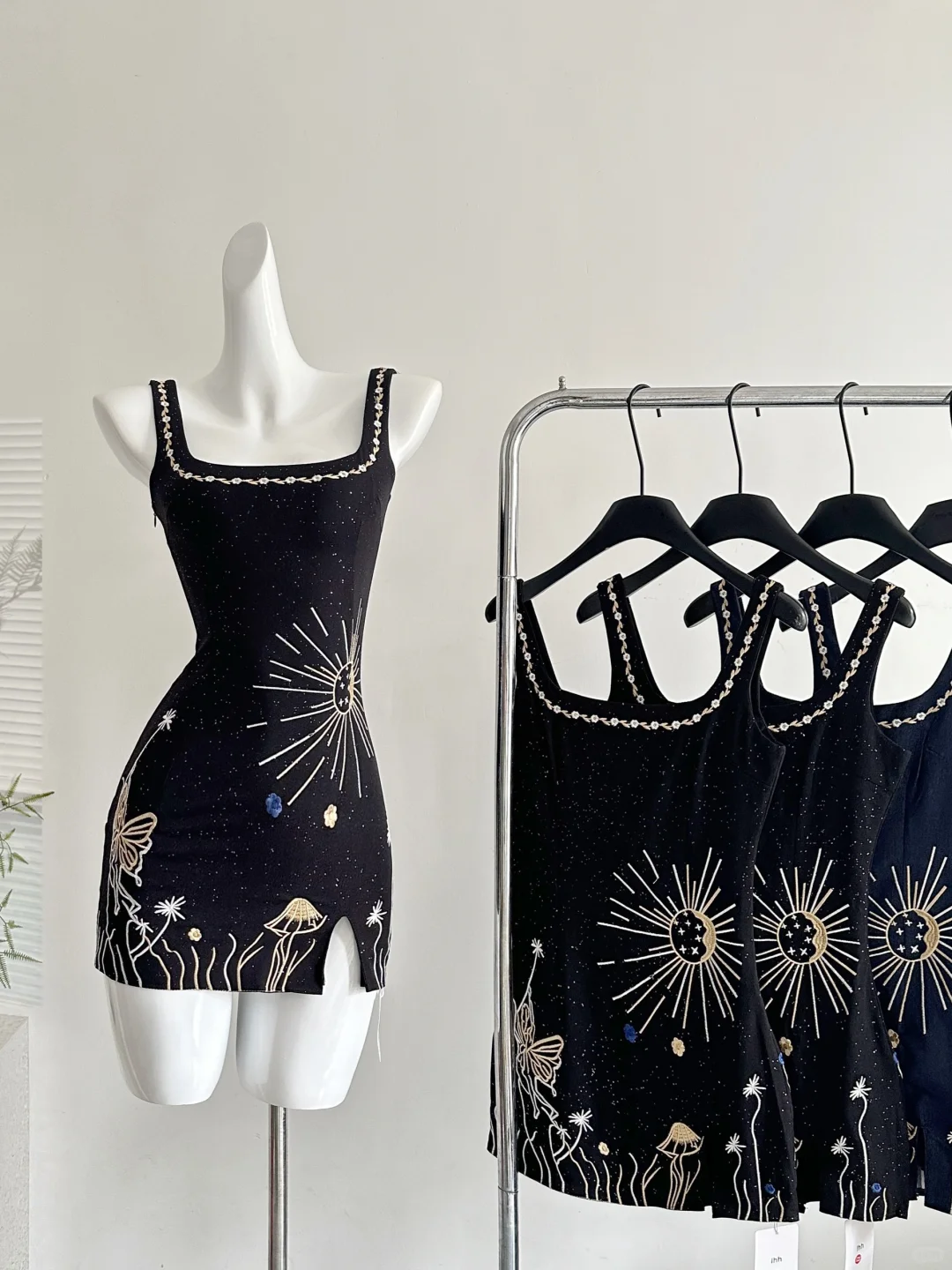 Charming Mermaid Square Satin Sequin Beads Short Homecoming Dress 22th Birthday Outfits C4596