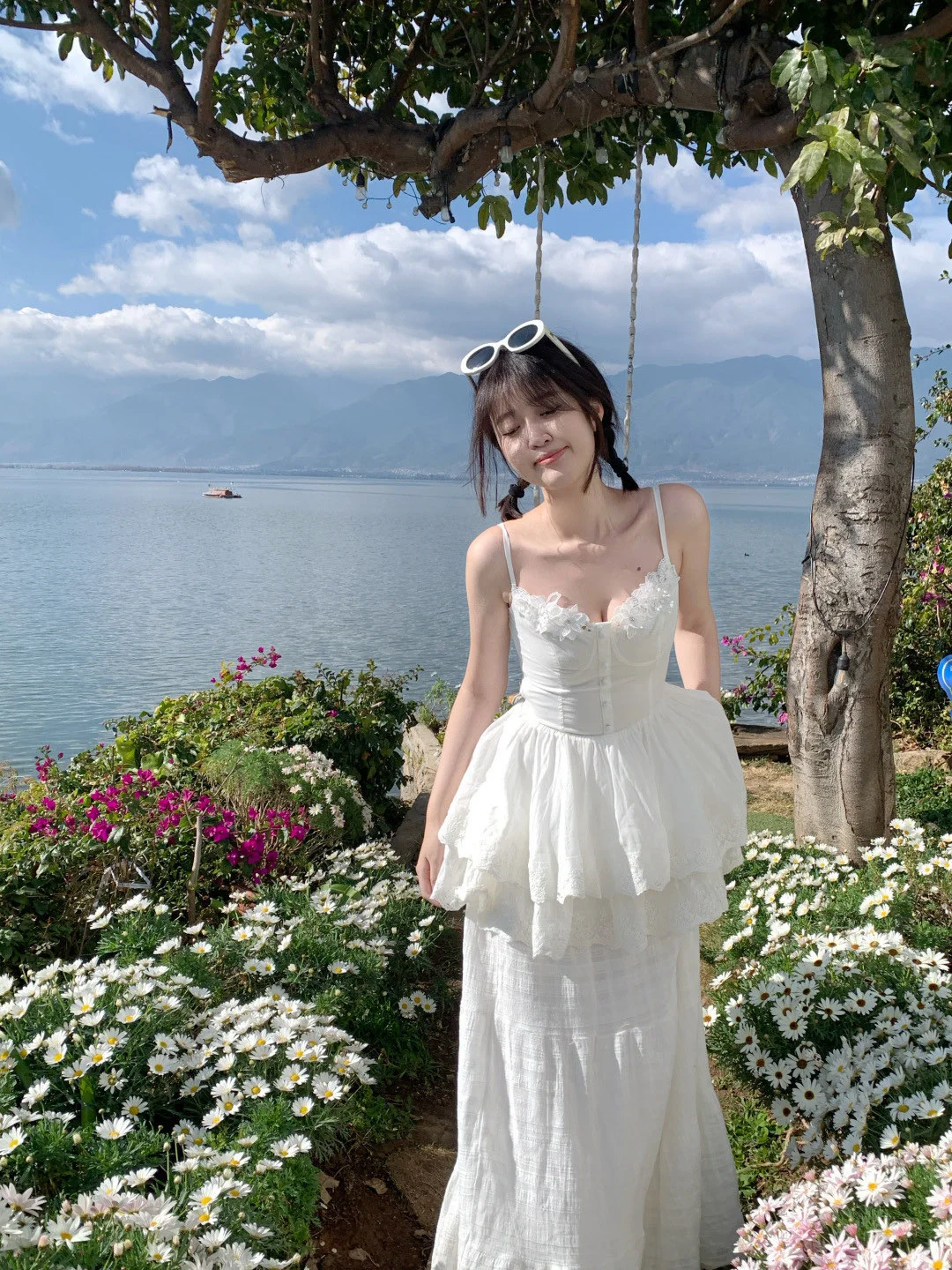 Vintage A Line Spaghetti Straps White Satin Applique Long Prom Dresses Formal Dress C4722