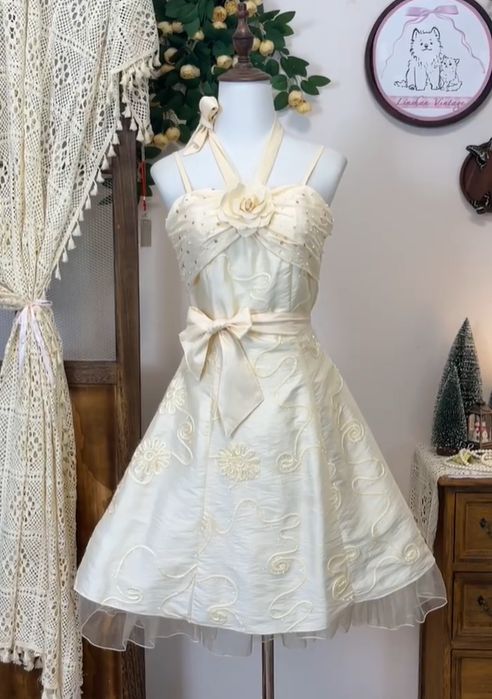 Classy A Line Halter Satin Beads With Bow Short Homecoming Dress 18th Birthday Outfits C4793