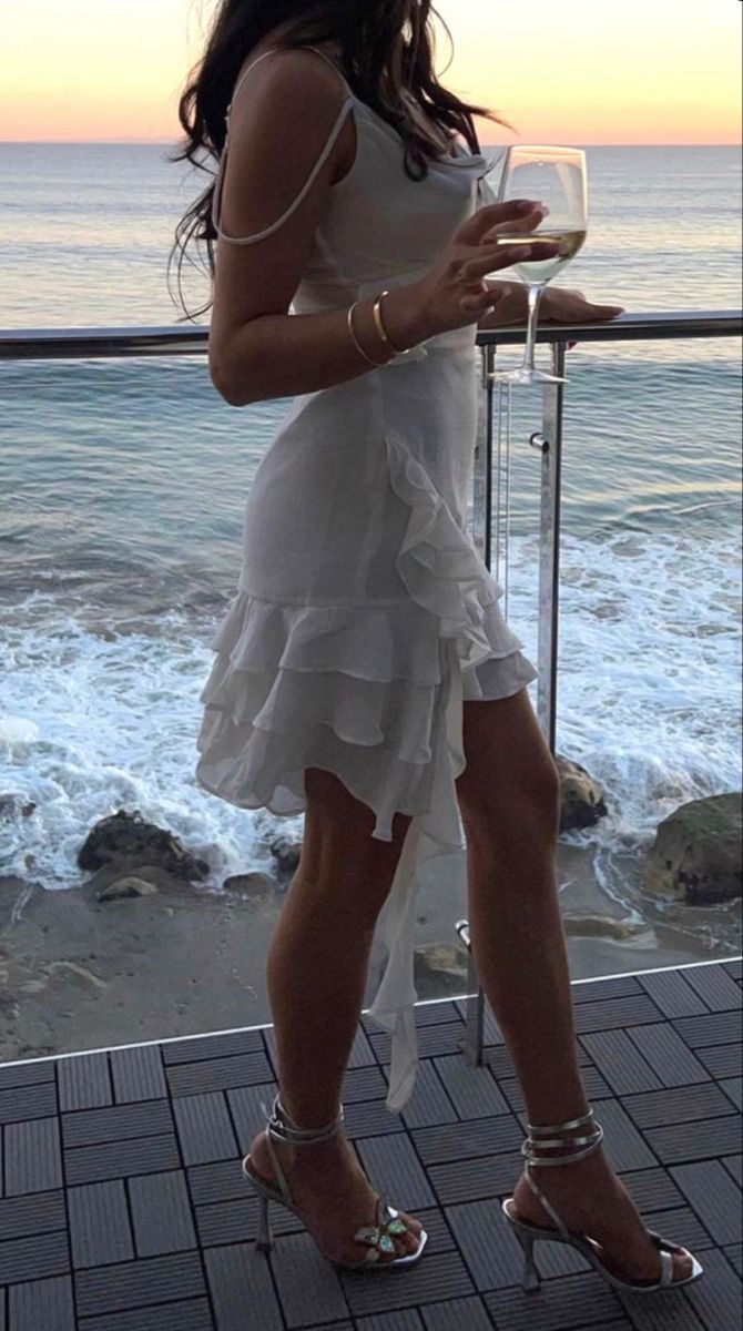 Pretty A Line Spaghetti Straps Satin Chiffon Ruffles Short Homecoming Dress 22th Birthday Outfits C4825