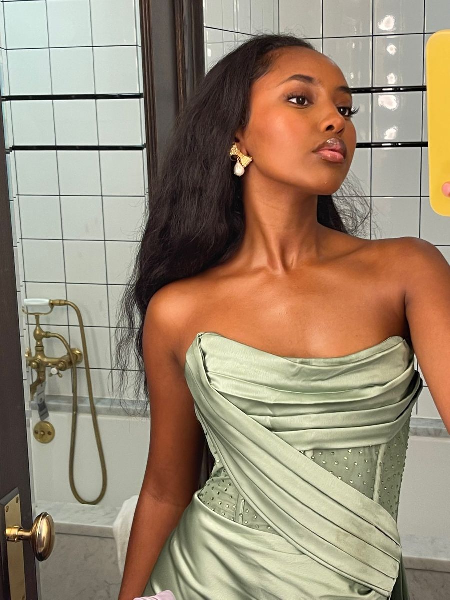 Stunning Mermaid Strapless Satin Pleated Beads Slit Long Prom Dresses Formal Dress C5016