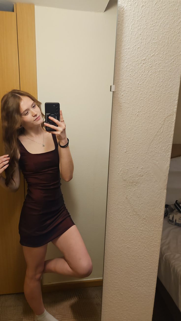 Sheath Mermaid Square Satin Short Homecoming Dress 20th Birthday Outfits C5031