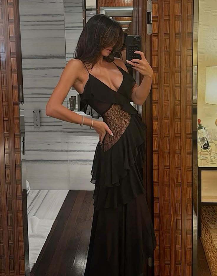 Stunning A Line Spaghetti Straps Black Ruffles Chiffon Lace Long Prom Dresses Formal Dress C5134