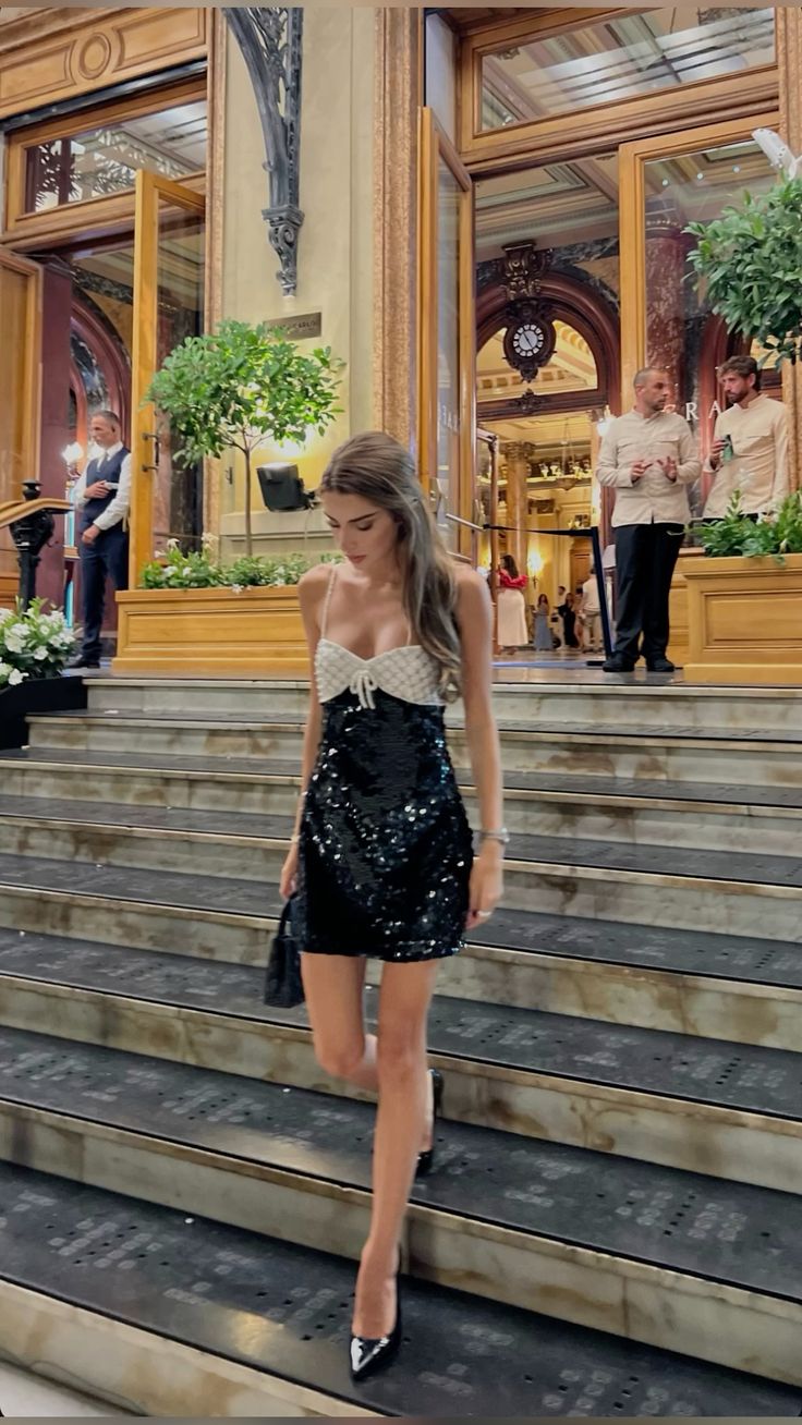 Pretty A Line Spaghetti Straps Satin Sequin Short Homecoming Dress 18th Birthday Outfits C5151