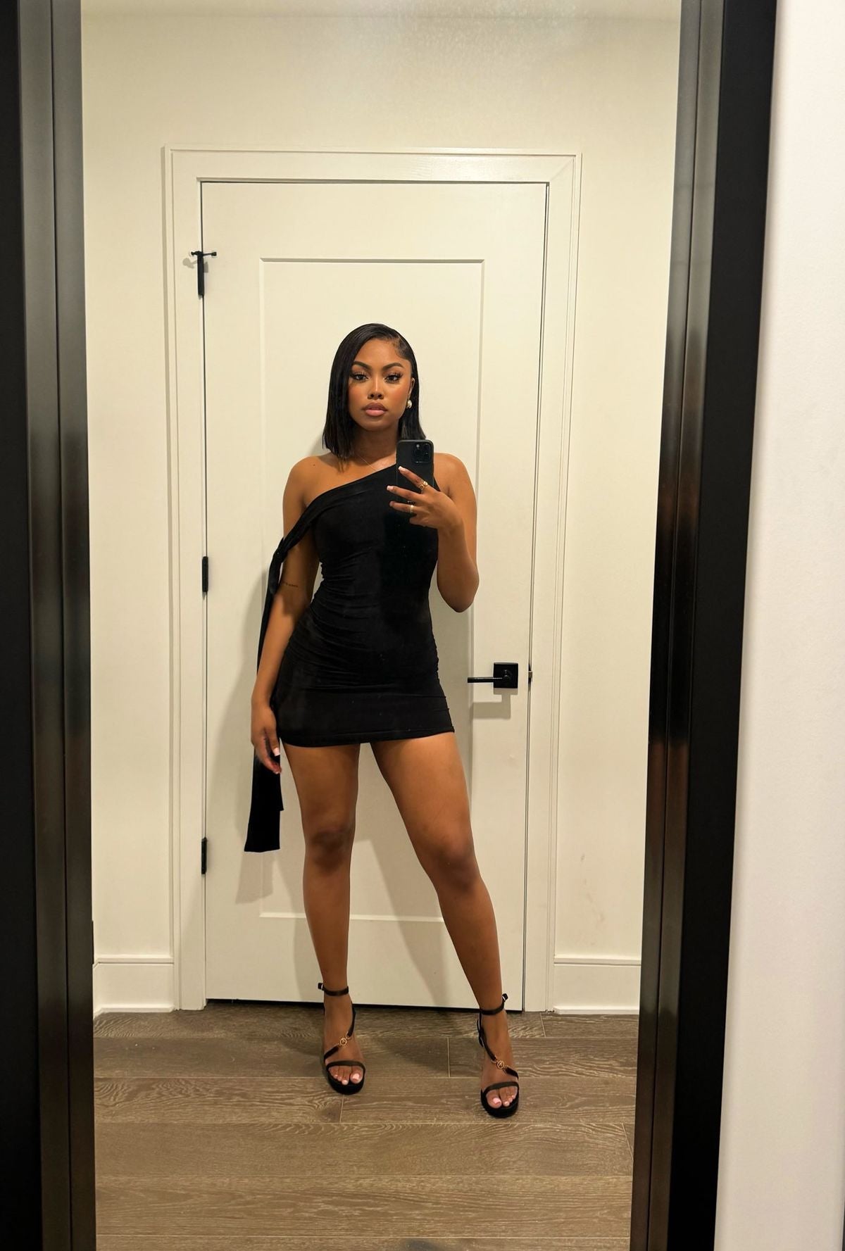 Simple Mermaid One Shoulder Black Satin Short Homecoming Dress 19th Birthday Outfits C5327