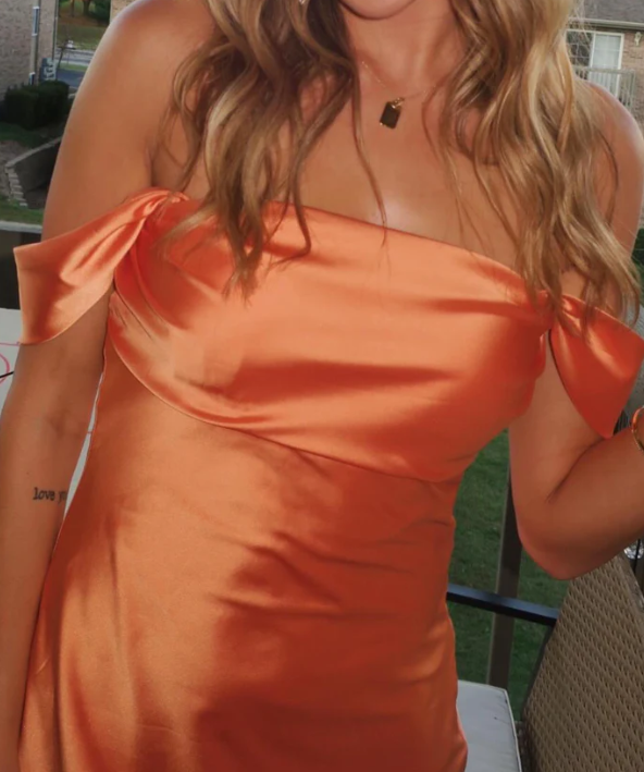 Elegant A Line Off The Shoulder Orange Satin Short Homecoming Dress 18th Birthday Outfits C5672
