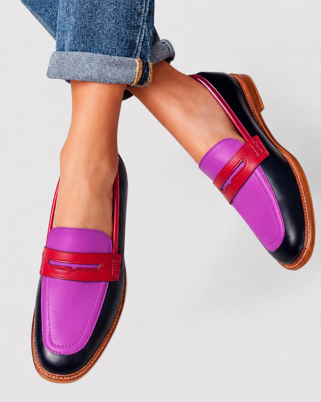 Round Toe Contrast Trim Penny Loafers