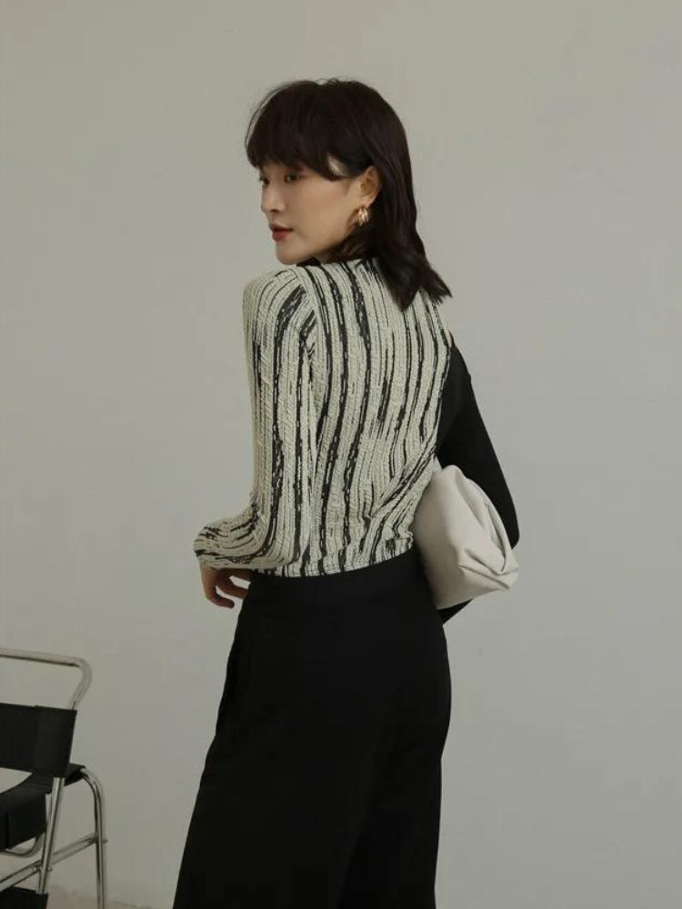 Cut Out Shoulder Patch Tank Top