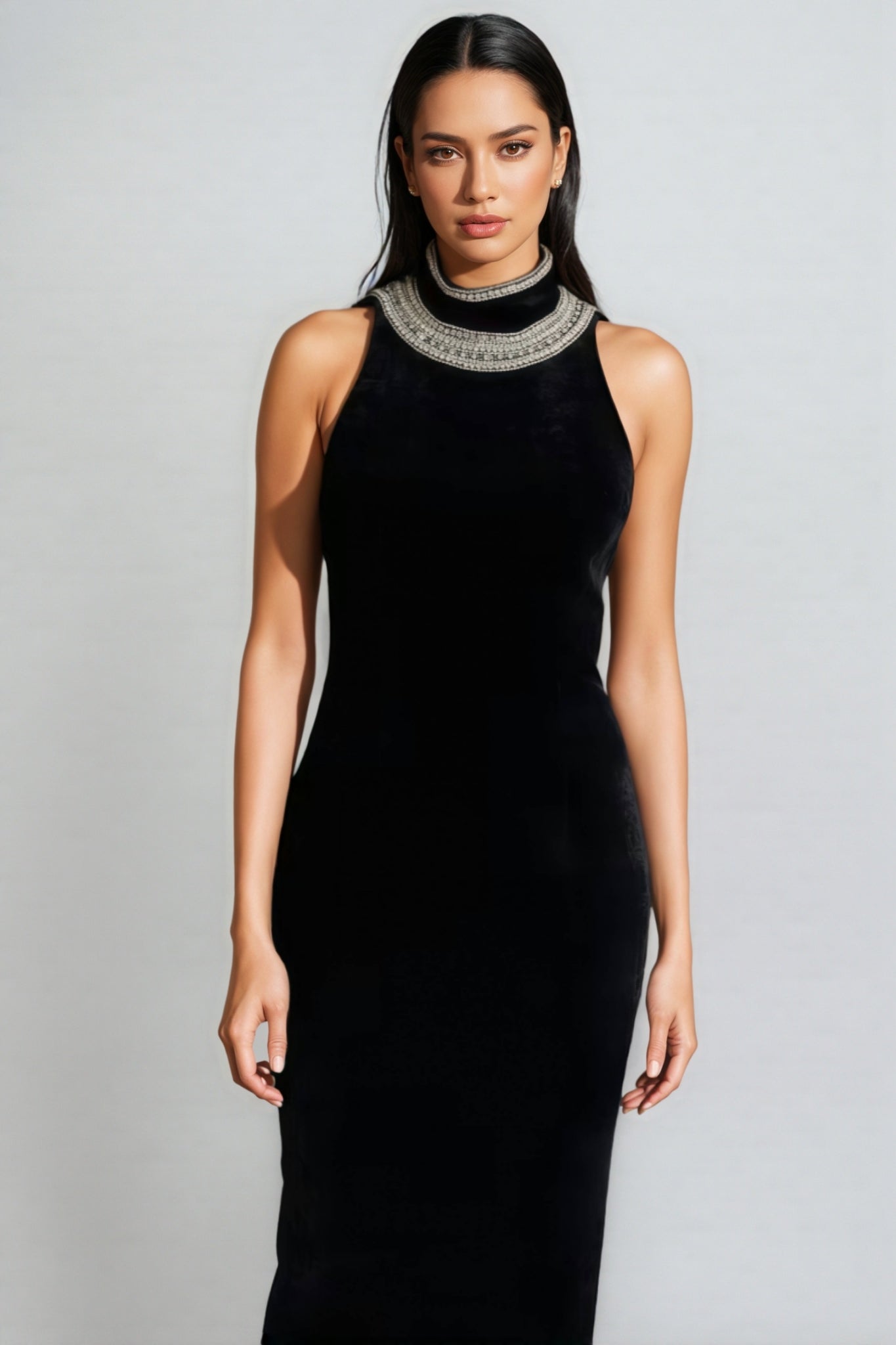 Islasd Beaded Backless Maxi Dress - View 4
