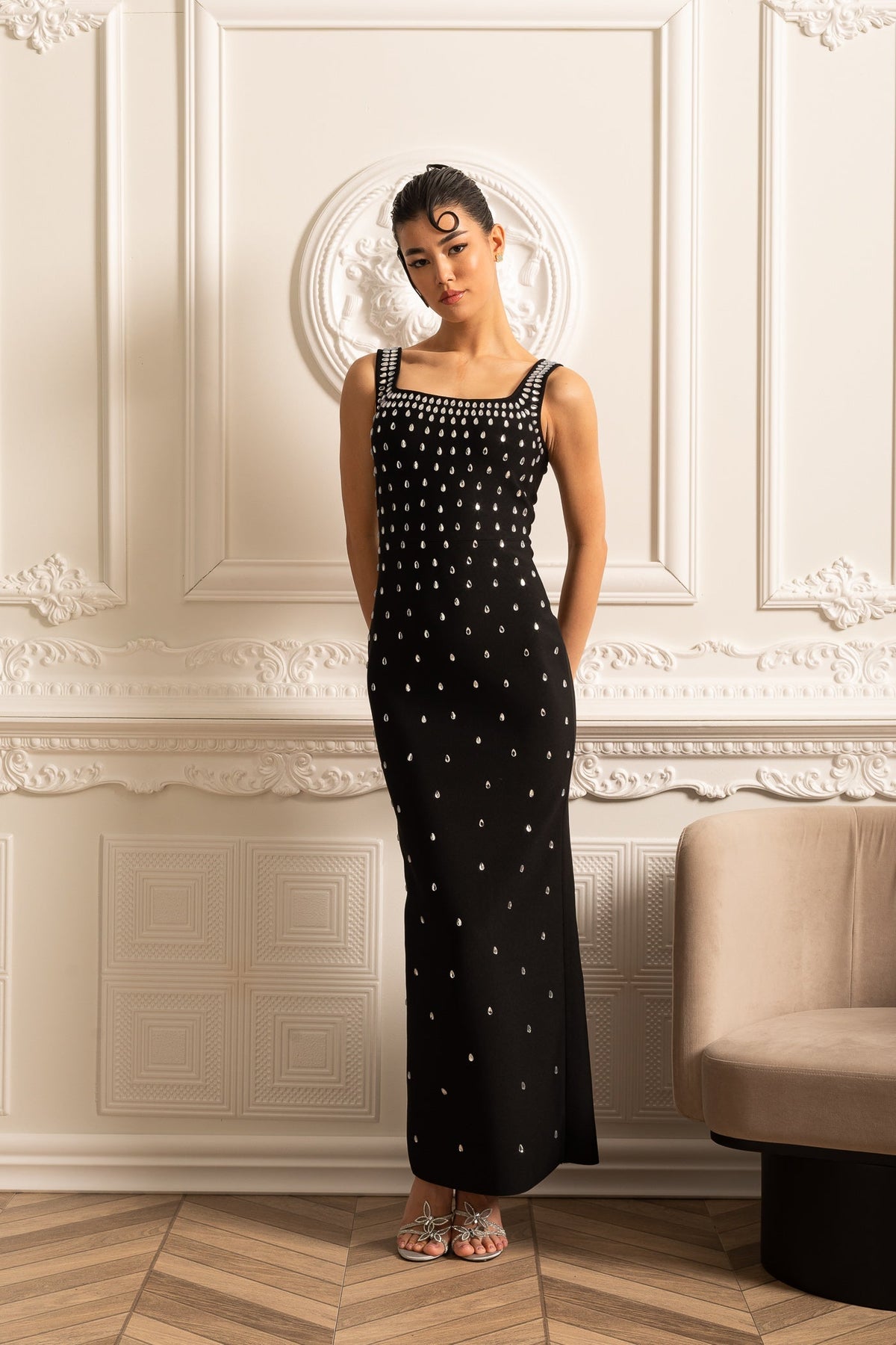 Crystal Teardrop Embellished Square Neck Wide Strap Column Maxi Gown - View 9