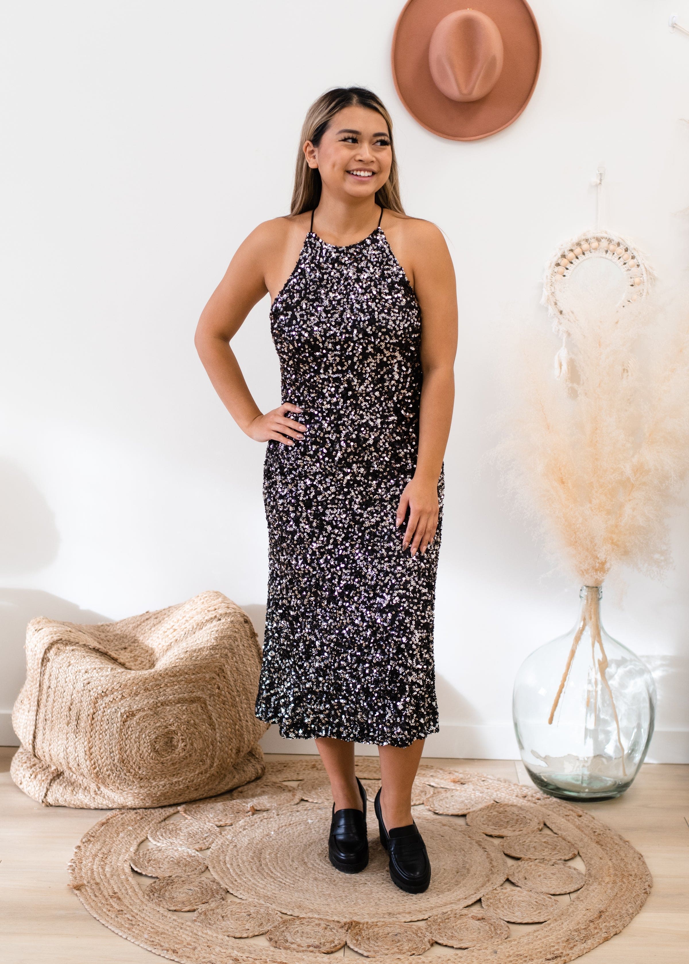 Myra Chic and Versatile Summer Dress for Women Day to Night Outfit