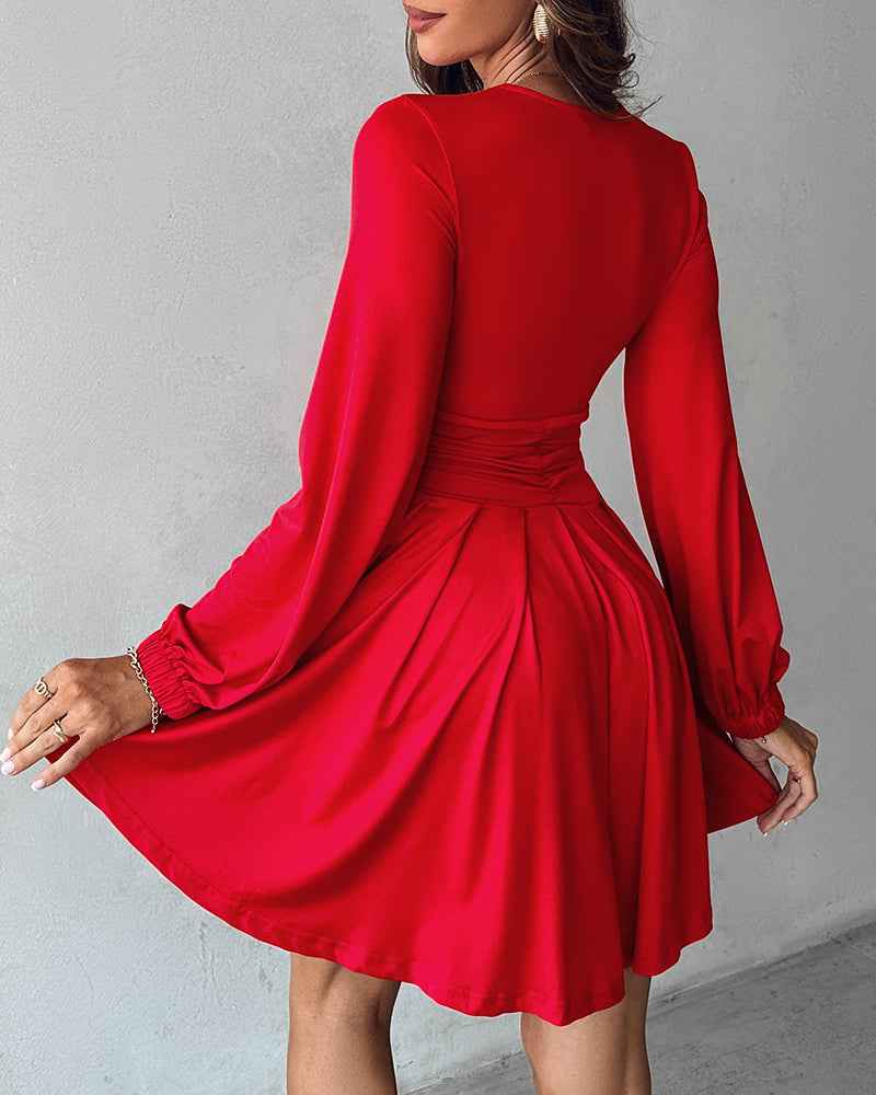 Stylish Flowy A-Line Party Dress with Elegant Sleeves & Pockets
