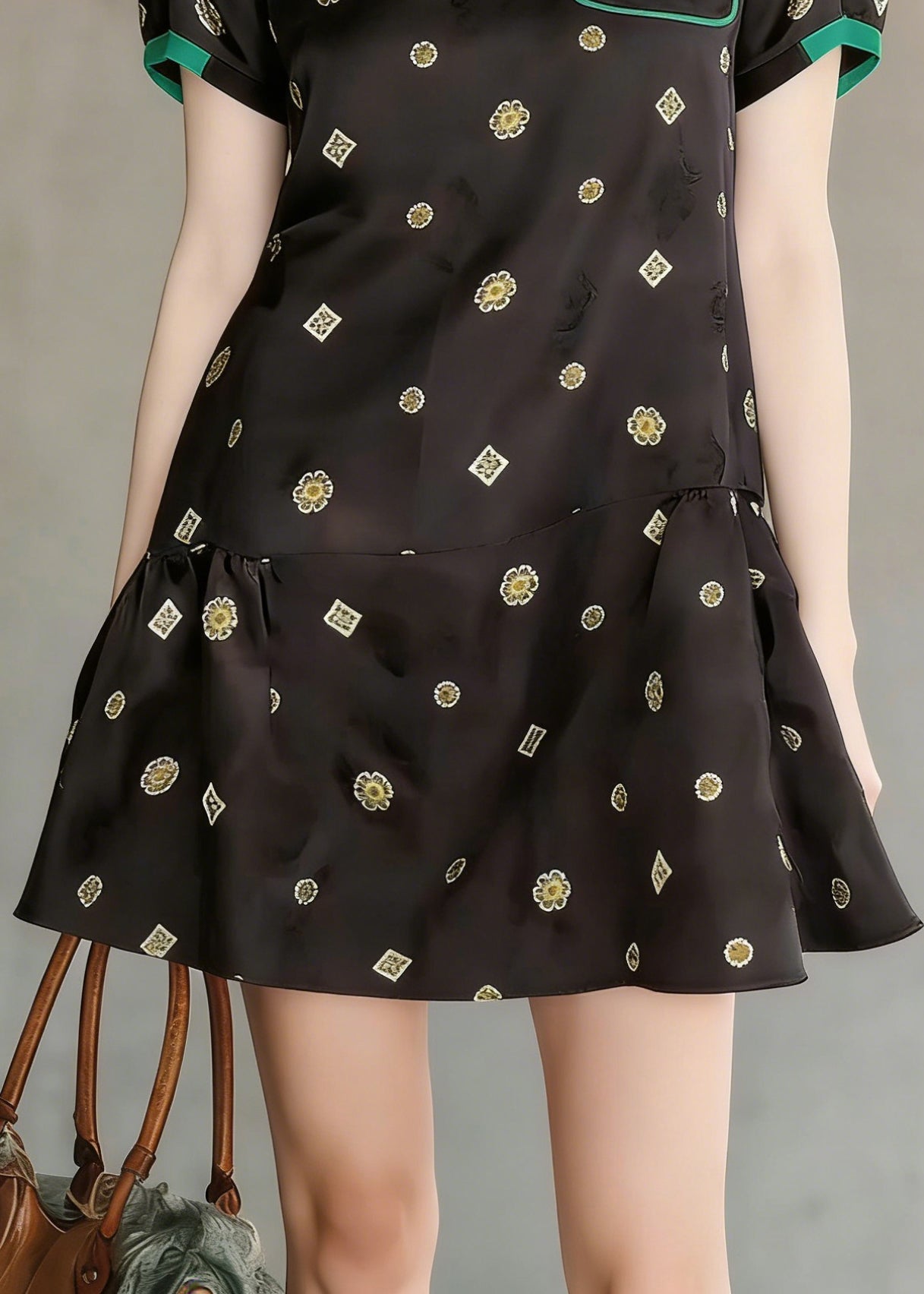 Round Neck Short Sleeve Drop Waist Pocket Floral Print Mini Dress