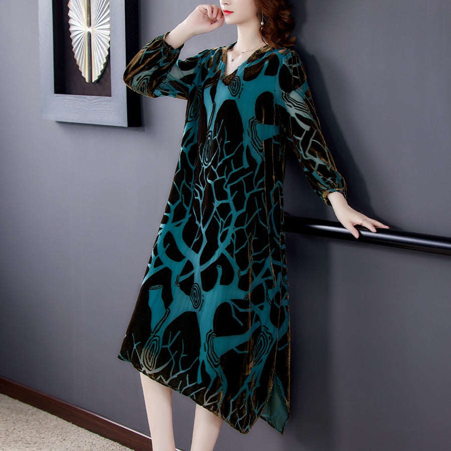 Elegant V-neck A-line Silk Velvet Long Dress - View 3