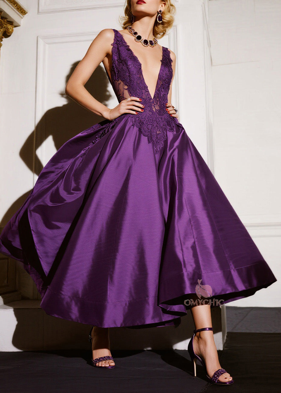Lace Applique Deep V-Neck Mesh Panel Pleated A-Line Tea Length Gown