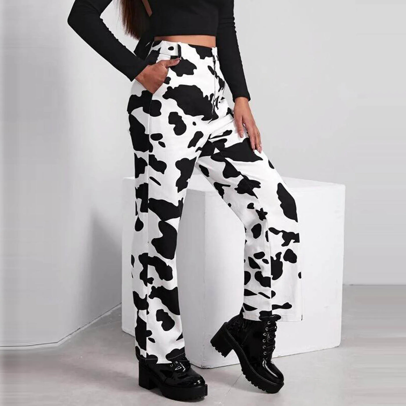 Wide Leg Waist White Cow Print Jeans / Xs
