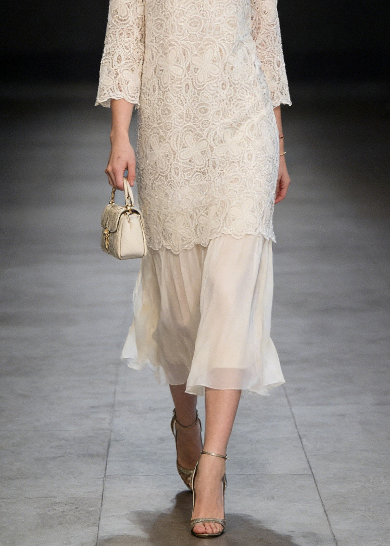 Lace Round Neck 3/4 Sleeve Layered Scalloped Overlay Midi Dress