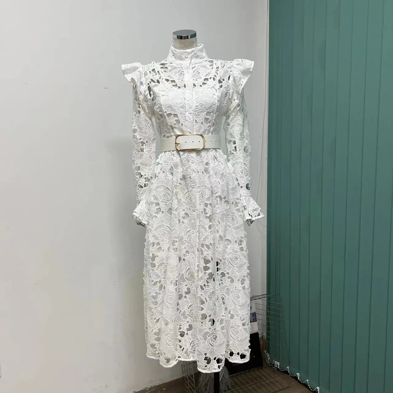 French Temperament WaterSoluble SingleBreasted Lace Dress