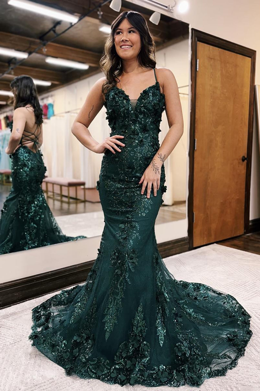 Glitter Dark Green Mermaid Spaghetti Straps Lace Up Prom Dress With Sequin