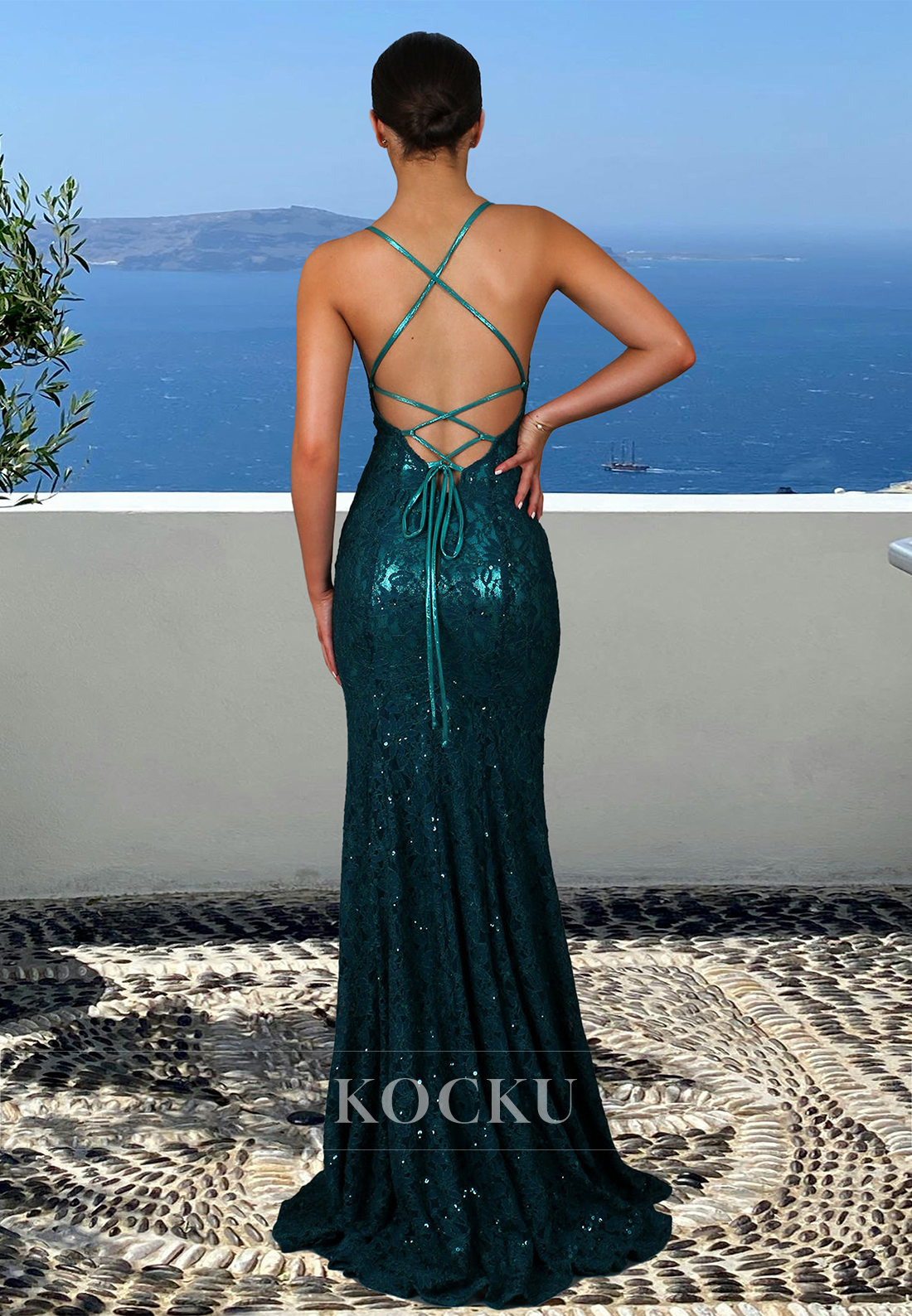 Graceful Spaghetti Straps V-Neck Mermaid Appliques Lace Formal Prom Dress with Train