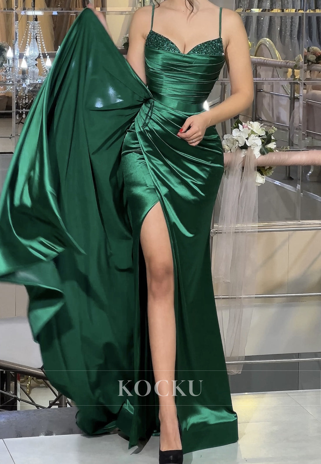 Elegant Sweetheart Straps Sheath Ruched Satin Long Prom Formal Dress with Beads