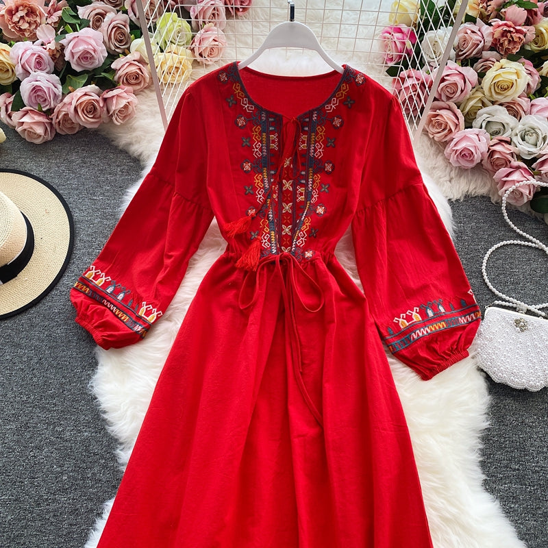 Long Sleeve Bandage Bress Vintage Floral Embroidery Dress