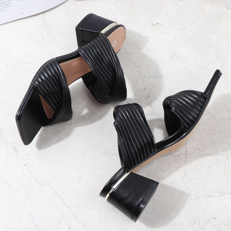Beautiful Pretend Pump Sandals