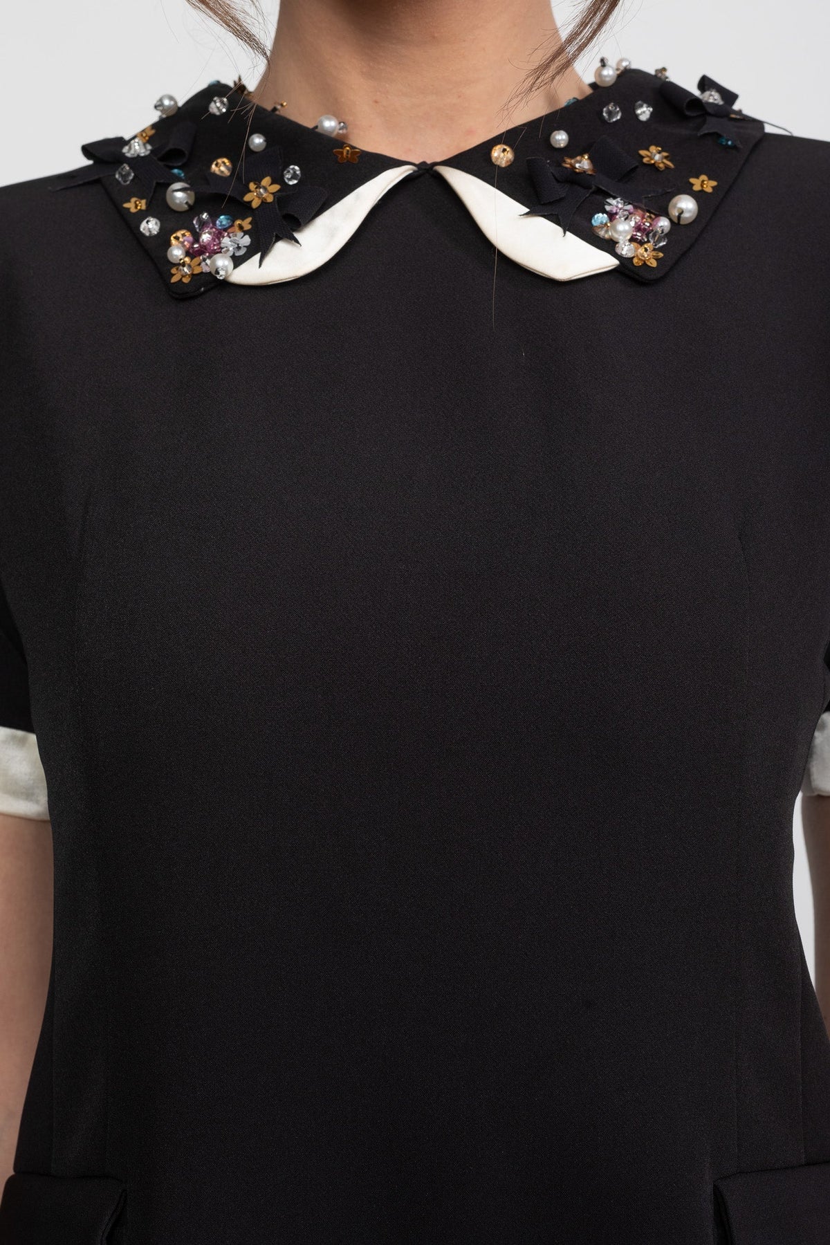 Beaded Peter Pan Collar Contrast Cuff Faux Pocket Mini Dress - View 4
