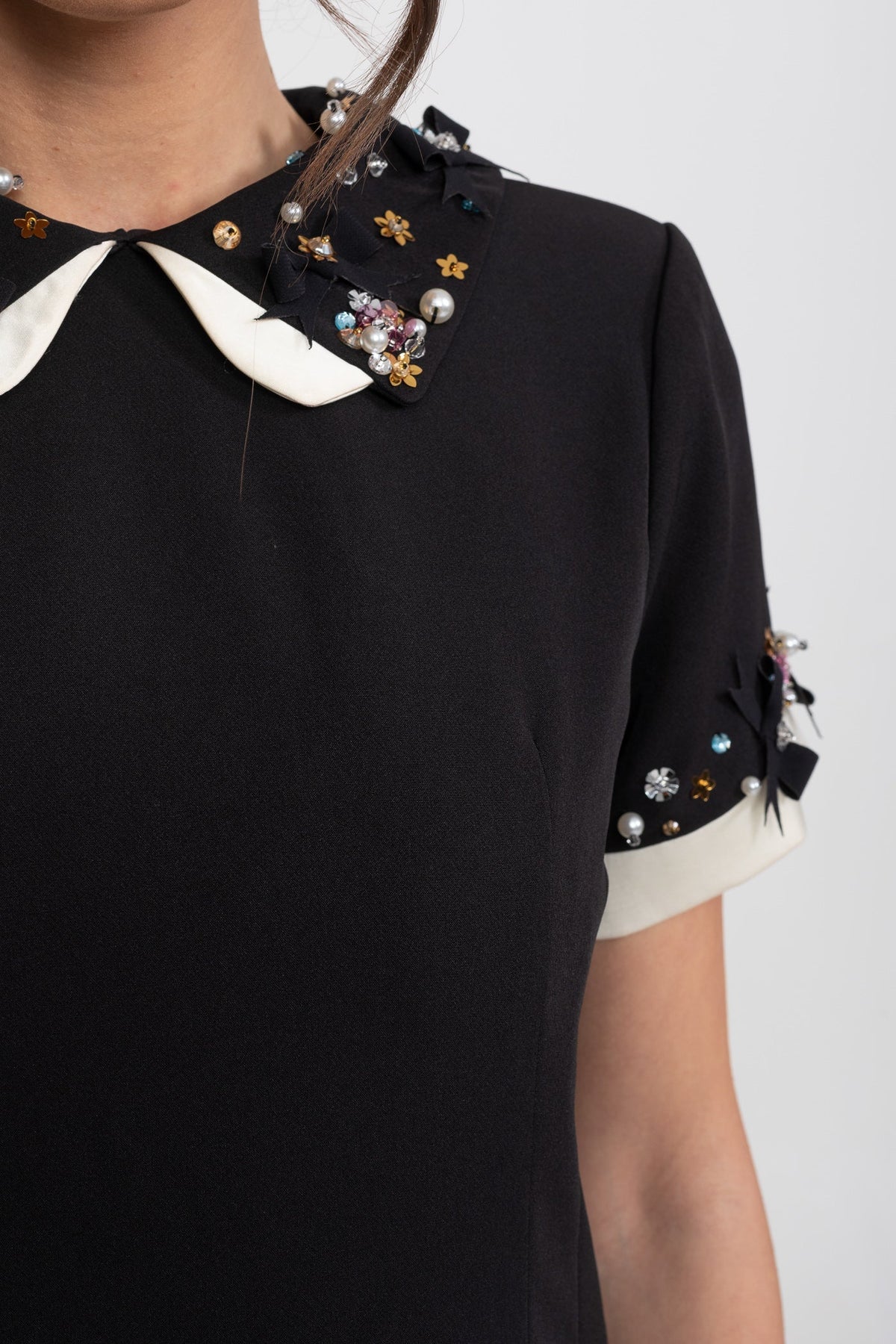 Beaded Peter Pan Collar Contrast Cuff Faux Pocket Mini Dress - View 5