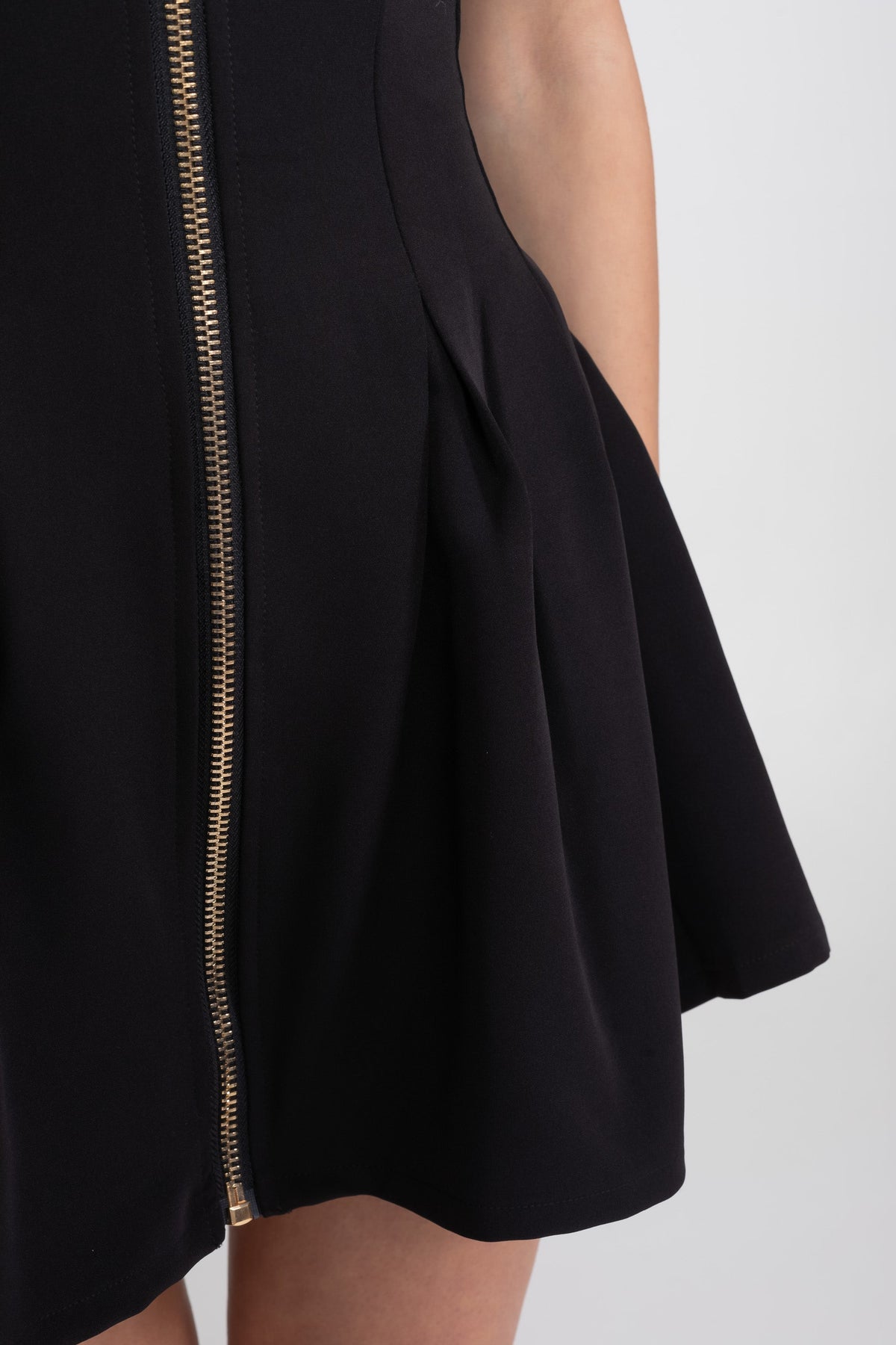 Sleeveless Mock Neck Zip Front Pleated A-Line Mini Dress - View 4