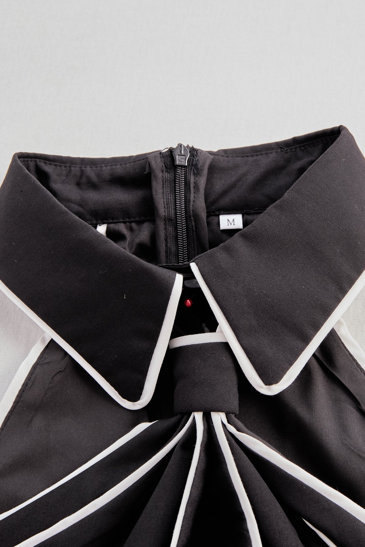 Collared Halter Neck Contrast Trim Tie Top