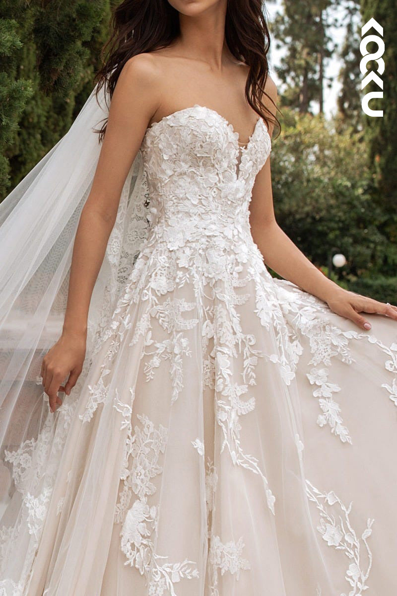 K1503 - Sweetheart Strapless Lace Appliqued Tulle A-Line Long Wedding Dress