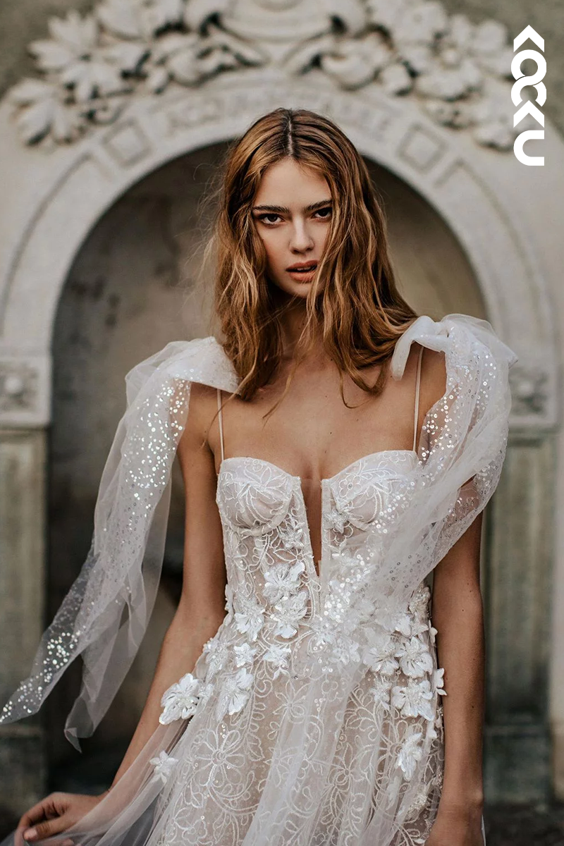 K1933 - Sexy & Hot A-Line Semi-Sweetheart Straps Bowknots Floral Lace & Appliques Corset Sweep Train Wedding Dress