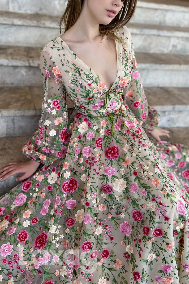 16754 - Deep V-neck Embroidery Appliqued Long Sleeves Formal Prom Dress