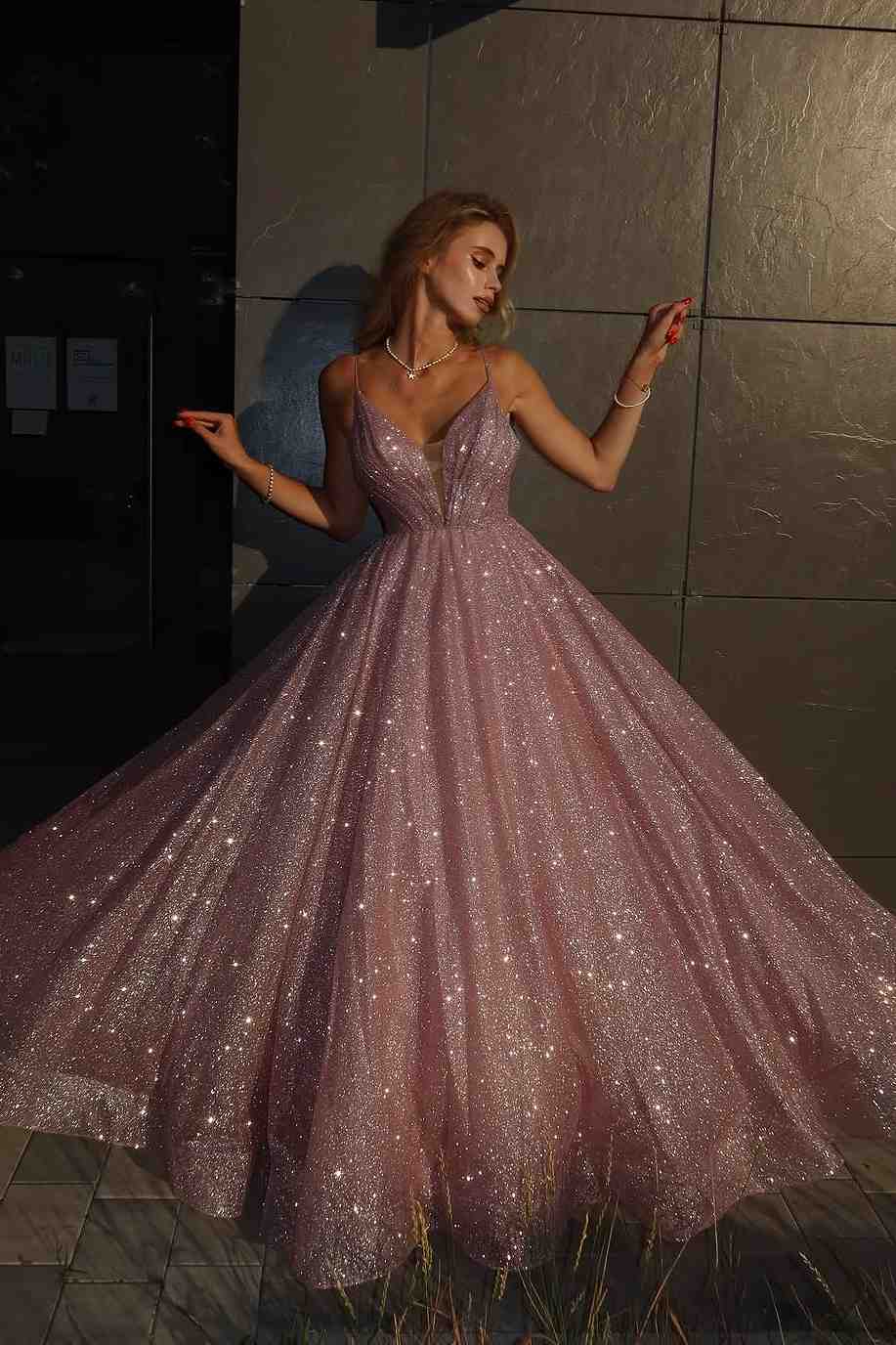 Deep V-Neck Spaghetti Straps A-Line Prom Dress Sleeveless Glitter-Tulle Pleated Party Gowns