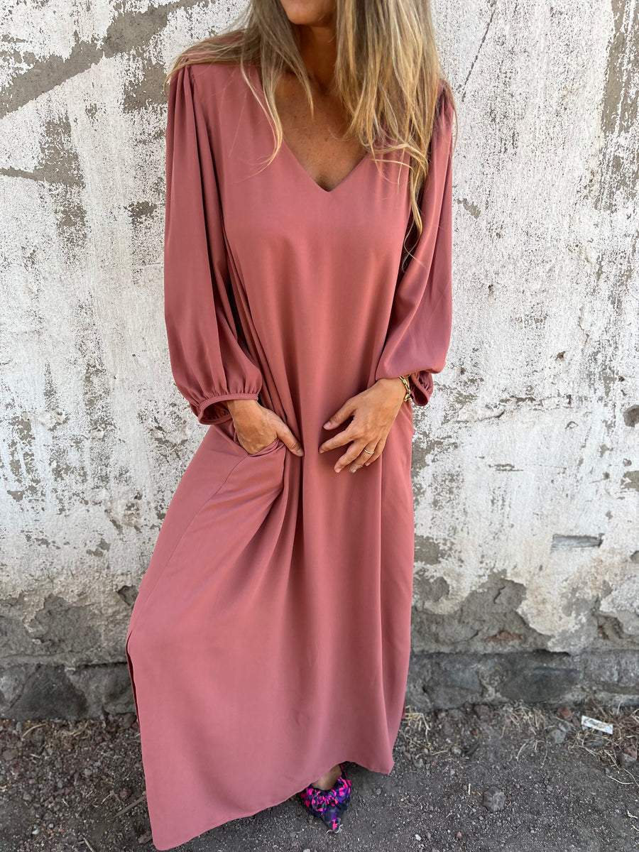 Tailored Dress Inspired by Contemporary Streetwear Fashion 9