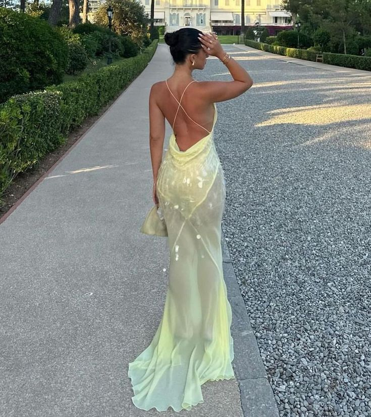 Sexy Yellow V Neck Sequin Chiffon Mermaid Party Evening Dress Backless Long Prom Dress cc1854