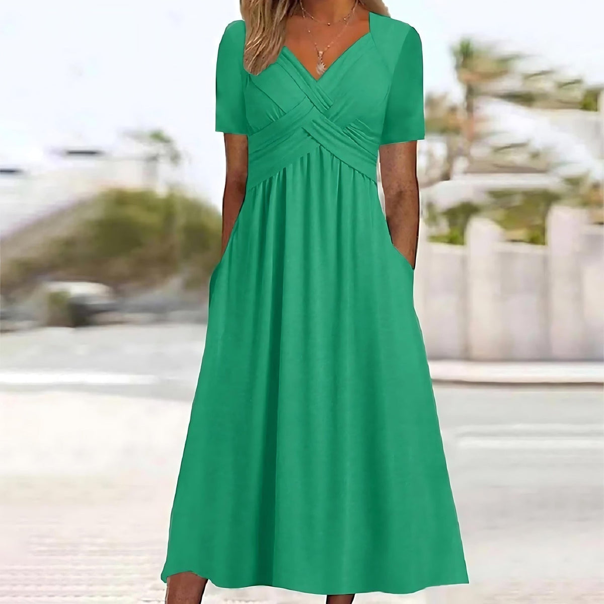 Sweetheart Neck Short Sleeve Ruched Pocket Midi Dress