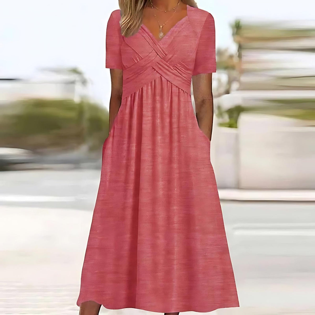 Sweetheart Neck Short Sleeve Ruched Pocket Midi Dress