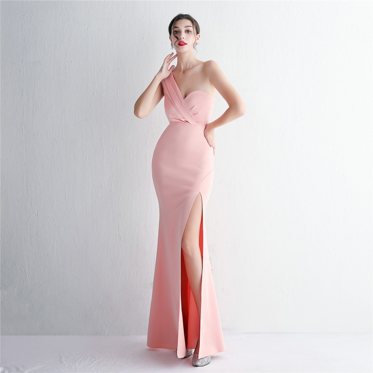 Satin Slim Fit One Shoulder Long Debutante Gala Dinner Slimming Fishtail Wedding Car Model Exhibition Dress