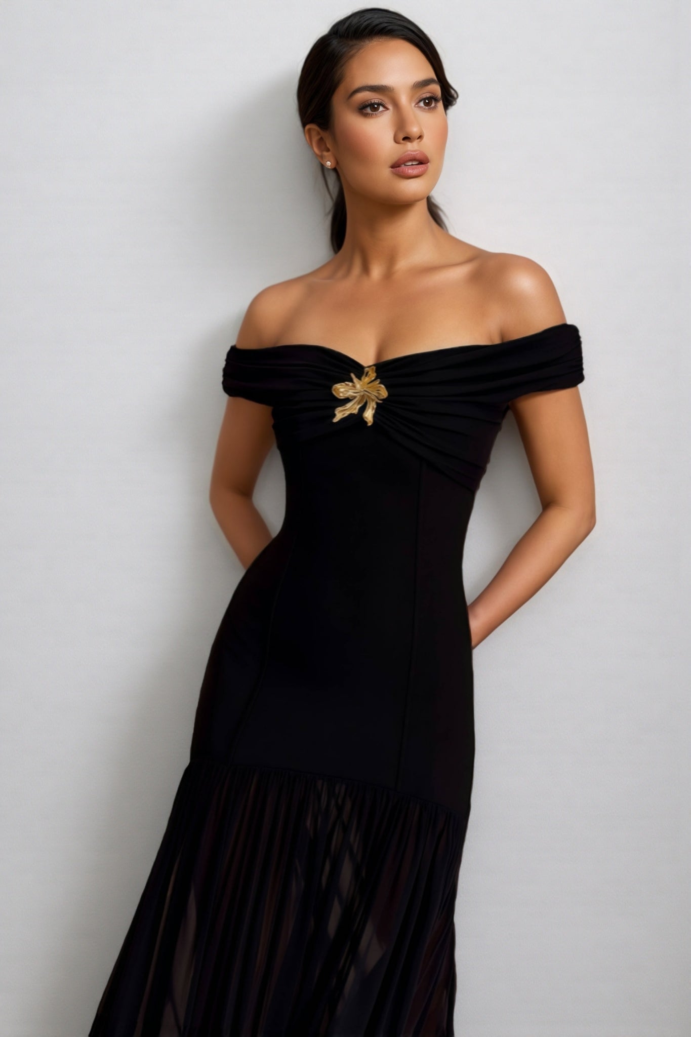 Dravert Black Mesh Backless Pleated Maxi Dress - View 5