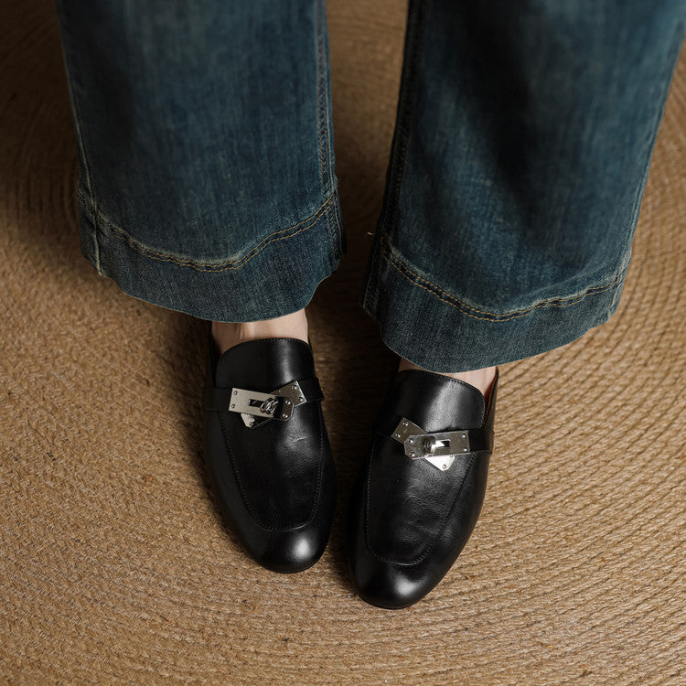 Buckle Detail Round Toe Flat Mules