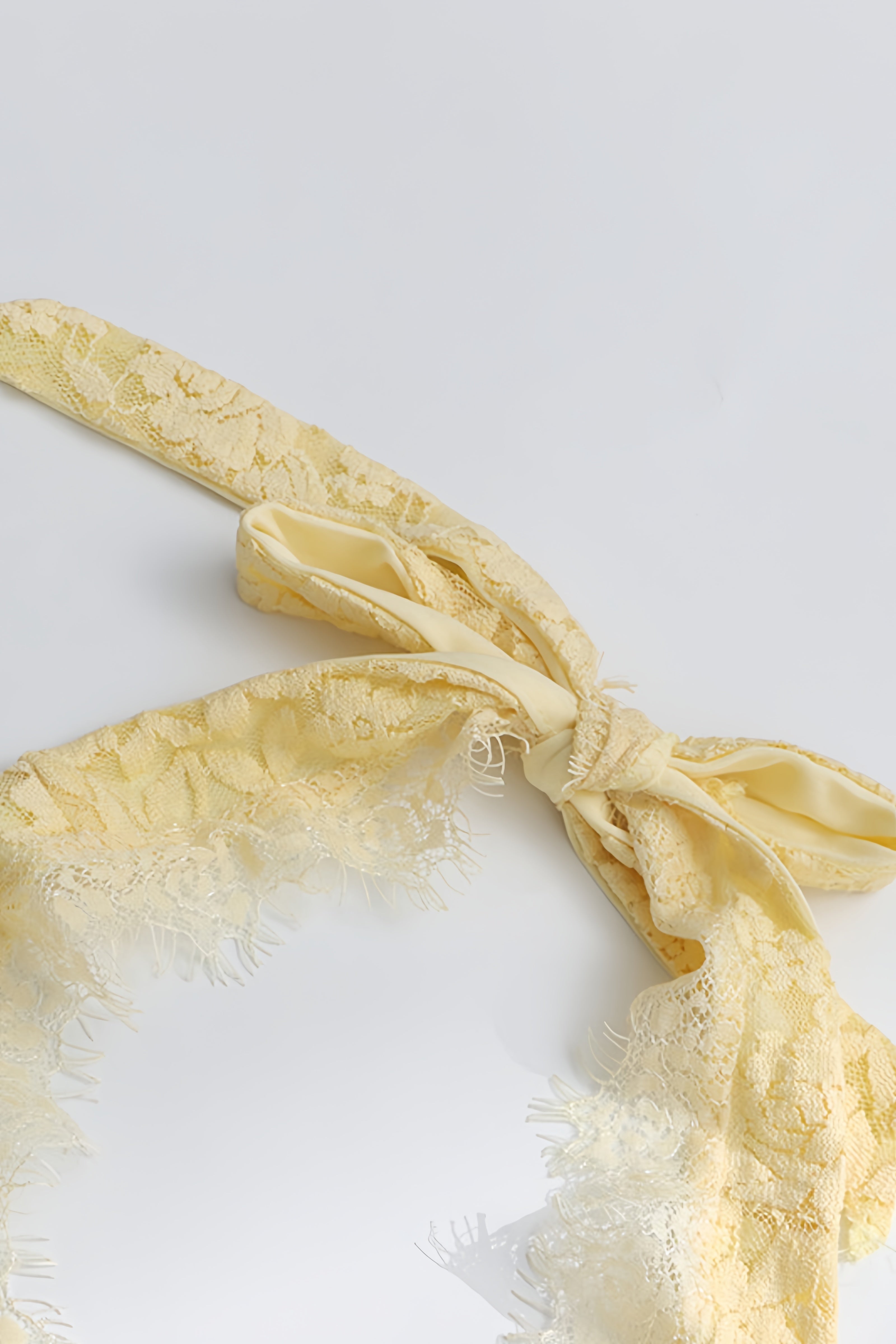Quillrt Yellow Backless Lace Mesh Midi Dress - View 8