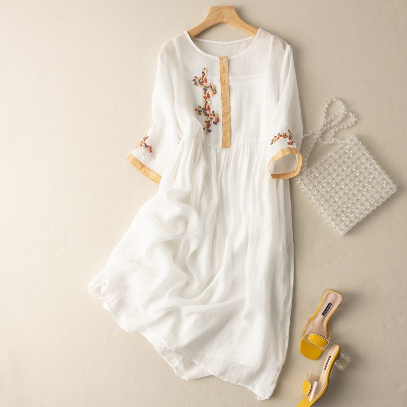 Embroidered Round Neck Long Sleeve Midi Dress 2