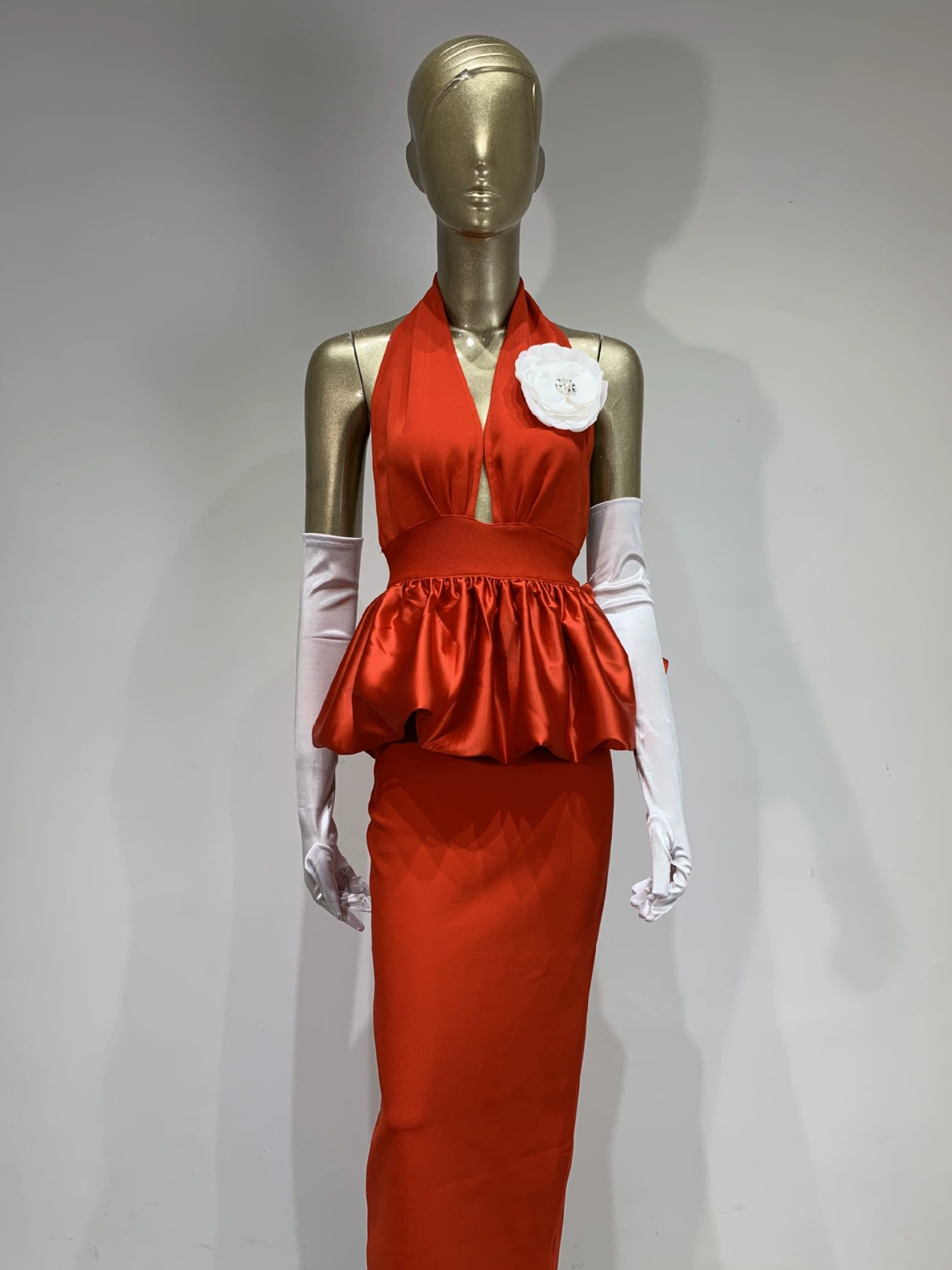 Halter Neck Deep V-Neck Floral Applique Ruffled Peplum Mermaid Train Gown
