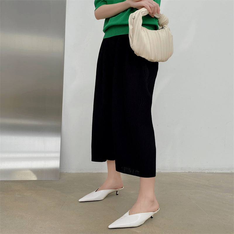 Pointed Toe V Cut Low Heel Mules