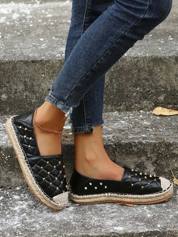 Diamond-stitched Stud Flats