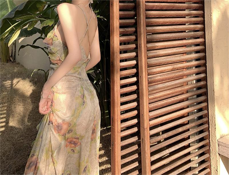 Vintage Print Halter Neck Fishtail Trim Sleeveless Maxi Dress - Apricot