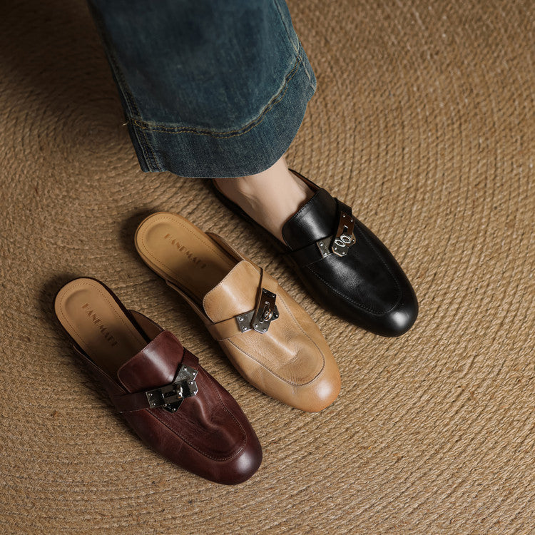 Buckle Detail Round Toe Flat Mules