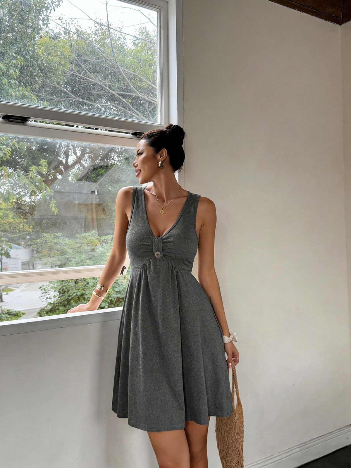 V-Neck Sleeveless Button Detail Ruched Bust A-Line Knee Length Dress 2